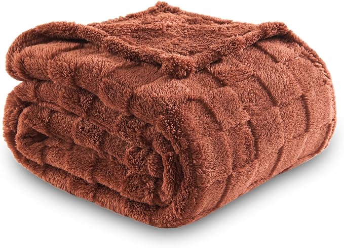 NEWCOSPLAY 3D Checkered Flannel Twin Blanket, Coffee Checkered, 60"x80" | Super Soft Cute Lightweight Decorative Premium Silky Fleece Blanket for Couch Sofa Bed, Gift for Women Men, All Season Use