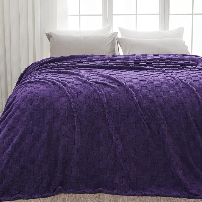 NEWCOSPLAY 3D Checkered Flannel King Blanket, Purple Checkered, 90"x110" | Super Soft Cute Lightweight Decorative Premium Silky Fleece Blanket for Couch Sofa Bed, Gift for Women Men, All Season Use