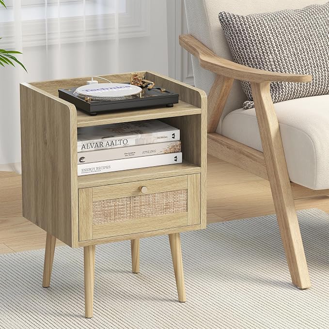 MECHYIN Night Stand Set 2, Nightstands Set of 2 with Charging Station, Rattan Side Tables with Solid Wood Legs, Boho Bedside End Table for Apartment Bedroom Dorm Small Space