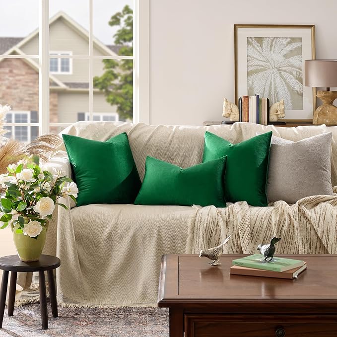 GIGIZAZA Green Velvet Pillow Covers 20x20 Decorative Pillows Pack of 2 | Throw Pillows for Couch Sofa,280gsm Soft Textured Fabric,Modern Square Pillowcases,Luxury Cushion Covers