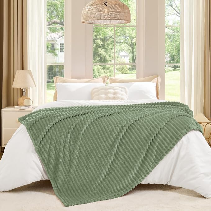 BEDELITE Ribbed Sage Grey Green Fleece Twin Blanket for Couch, 60x80 Inch | Soft Warm Fluffy Blanket for Bed Sofa College Dorm Room Decor, Luxury Cozy Plush Birthday Gifts for Women Girls, Lightweight