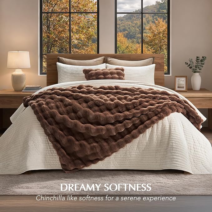 EverGrace Faux Rabbit Fur Bubble Throw Blanket, 50"x60", Chestnut | Ultra Soft, Luxury Faux Rabbit Fur Throw, Thick Warm Bubble Blanket, Cozy Fluffy Reversible, for Bed, Couch, Chair, Sofa