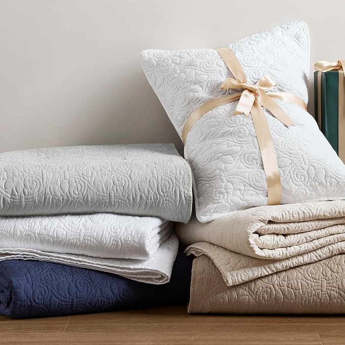Madison Park Luxurious Cotton Damask Quilt Set, 2PC Twin/Twin XL Bed Set | All Season, Lightweight Stitching Coverlet Bedspread Bedding Stitching with Shams, Grey