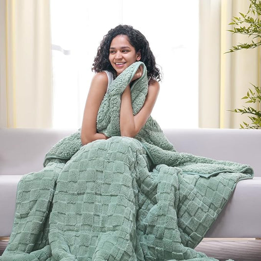 Drewin Weighted Blanket Full Size for Adults 15lbs,Sage Green,48" x 72" | Great for Sleep Natural and Relaxing，Soft Jacquard Sherpa with Glass Beads，Cozy Heavy Throw Blankets，Machine Washable