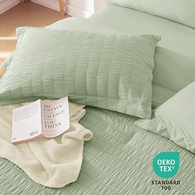 7 Pieces Oversized Queen Comforter Set, Seersucker Bed in a Bag Oversized Queen Size, All Season Luxury Bedding Set with Comforter, Flat Sheet, Fitted Sheet, Pillowcases & Shams, Light Green