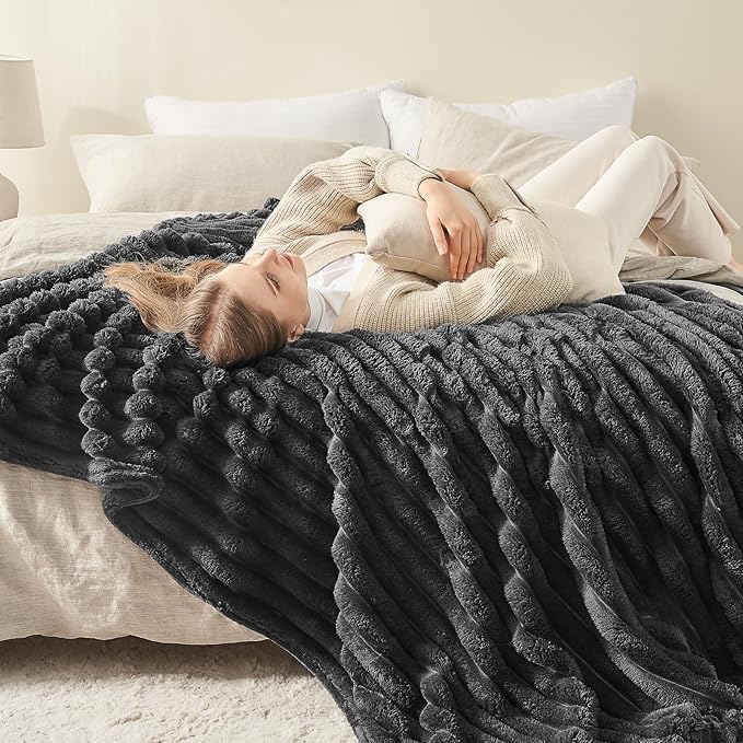 NEWCOSPLAY Fleece Ribbed Cozy Throw Blanket for Couch, Grey, 50"x60" | Premium Silky Flannel Blanket, Soft Lightweight Fluffy Throw Blanket for Bed Sofa Decor, Gift for All Season Use