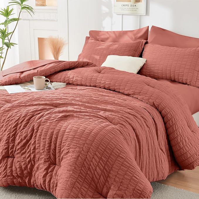 HYMOKEGE Coral Oversized Queen Comforter Set Seersucker 7 Pieces, All Season Luxury Bed in a Bag for Bedroom, Bedding Set with Comforter, Sheets, Pillowcases & Shams