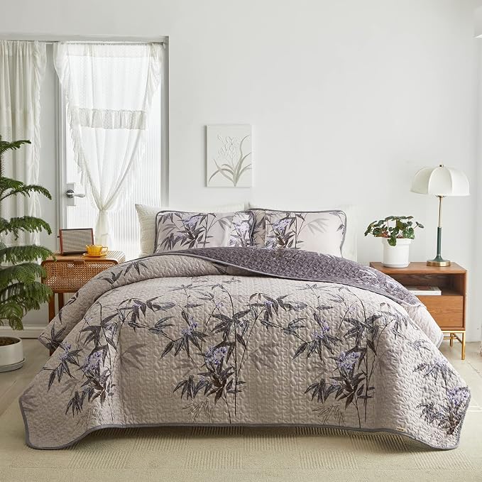 Flysheep Quilt Set 3 Pieces Full/Queen Size, Black Leaves Botanical Design Reversible Bedspread Coverlet Set, Soft Microfiber Lightweight Bed Cover for All Season (90" x 90", 1 Quilt+ 2 Pillow Shams)
