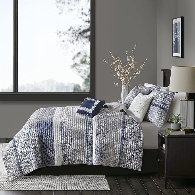 Madison Park Lustrous Jacquard Lightweight Navy Queen Quilt Set, 6pc | All Season Bedding Set, Glitter Accent Coverlet Set, Machine Washable, Cozy, Breathable, Soft, Modern, Casual