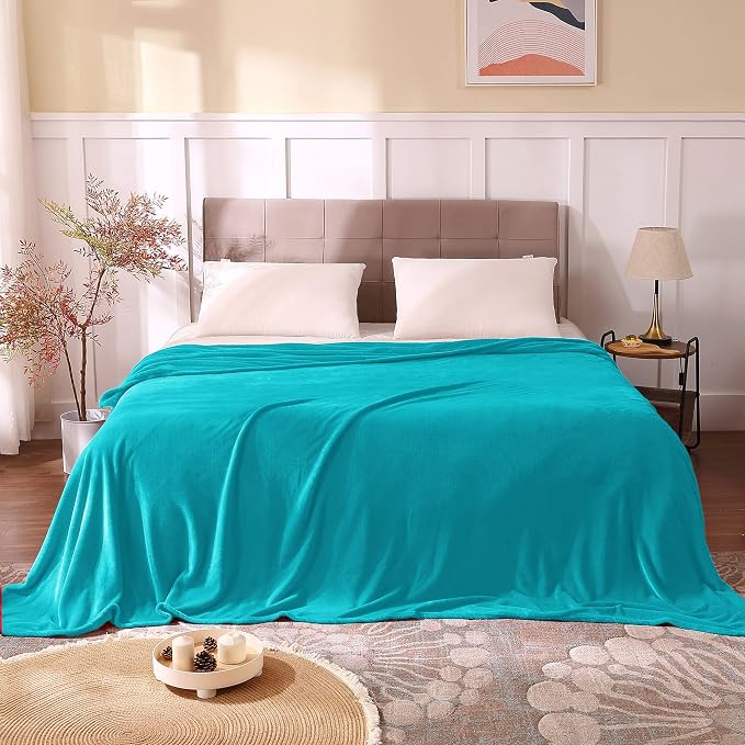 BEDELITE Fleece Blanket Soft Plush King Size Bed Blanket Peacock 108"x90" | Ultra Soft Fleece, Plush Microfiber, Lightweight Warmth, All Season Comfort, Fade Resistant, Machine Washable