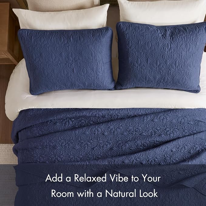 Madison Park Full Quilt Bedding Set, Cottage-Inspired Damask, 3PC | All Season Quilted Coverlet, Classic Stitch Pattern Bedspread & Shams, Ultra Soft Microfiber Bedspread Set, Navy