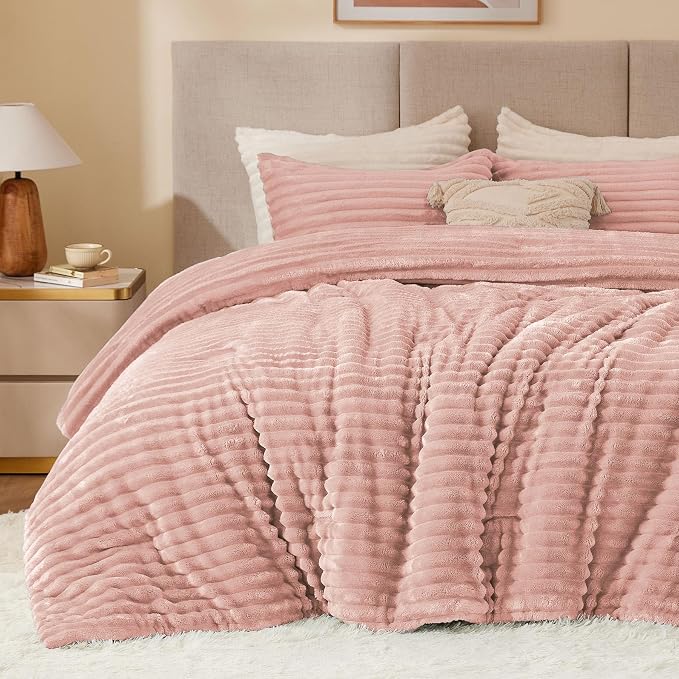 BEDELITE Fleece Oversized Queen Comforter Set, Fluffy Bed Set, Dusty Pink | Super Soft & Warm Bedding, Luxury Fuzzy Faux Fur Comforter for Winter, Heavy Plush Bedding, with 2 Pillowcases