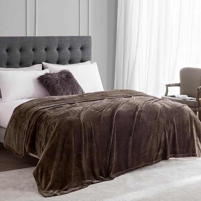 Hansleep Throw Brown Fleece Blanket, Soft Flannel Bed Blanket | Fuzzy Cozy Blanket 50x60 Inches, Multi-use for Bed, Sofa, Couch, Travel, Camping, All Season Warm Lightweight Cover