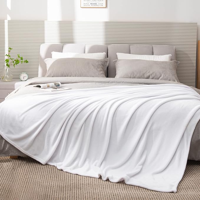 BEDELITE Fleece Blanket Soft Plush Queen Size Bed Blanket White 90"x90" | Ultra Soft Fleece, Plush Microfiber, Lightweight Warmth, All Season Comfort, Fade Resistant, Machine Washable,Perfect for Bed