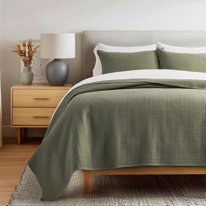 EverGrace 100% Cotton Modern Grid Stitch Quilt Set, King Size, Olive Green | Pre-Washed Cotton Coverlet Bedspread, Oversized Lightweight 3-Piece Bedding Set for All Season, with 2 Pillow Shams