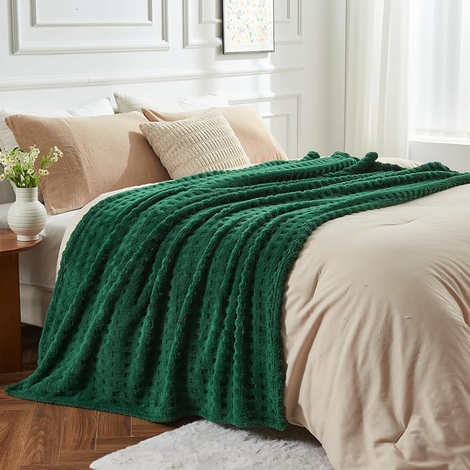 NEWCOSPLAY 3D Waffle Checkered Flannel Queen Blanket, Dark Green, 90"x90" | Super Soft Cute Lightweight Decorative Premium Silky Fleece Blanket for Couch Sofa Bed, Gift for Women Men, All Season Use