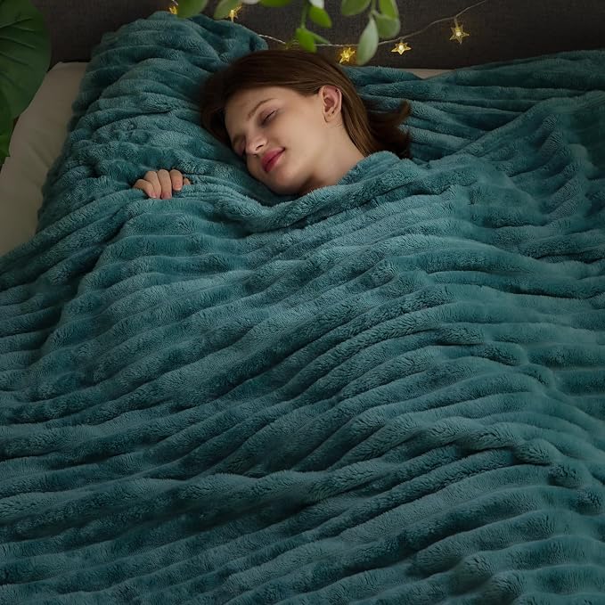 NEWCOSPLAY Fleece Ribbed Cozy Queen Blanket for Couch, Light Teal, 90"x90" | Premium Silky Flannel Blanket, Soft Lightweight Fluffy Throw Blanket for Bed Sofa Decor, Gift for All Season Use