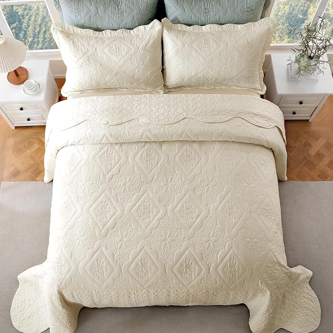 Cmfshape Oversized Floral Embroidery Quilt Set,3 Pieces Super King Quilt Bedding Set,Classic Diamond Pattern Quilt,Ultra Soft Lightweight Bedspread Coverlet for All Season(Cream White,120"x120")
