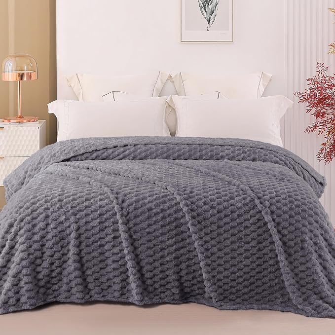 Exclusivo Mezcla 3D Fleece Twin Size Blanket for Bed, Dark Grey | Extra Soft Fuzzy Plush Lightweight Bed Blankets, Cozy Fluffy Decorative Blankets for All Seasons, 60x80 Inches