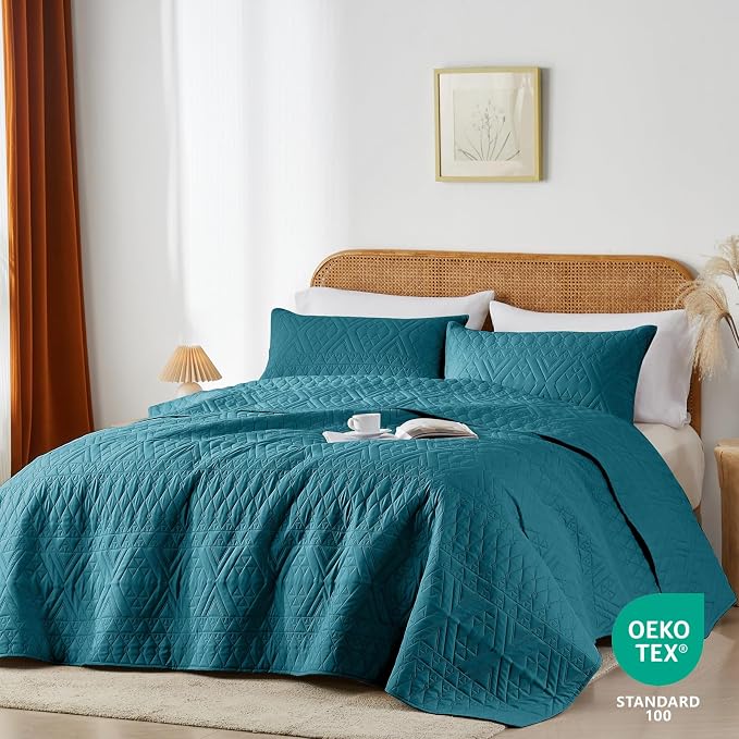 akkialla Full/Queen Quilt Set, Teal Lightweight Microfiber Bedspread Coverlet, Boho Geometric Pattern, Soft All-Season Bedding, 3-Piece (1 Quilt, 2 Pillow Shams)