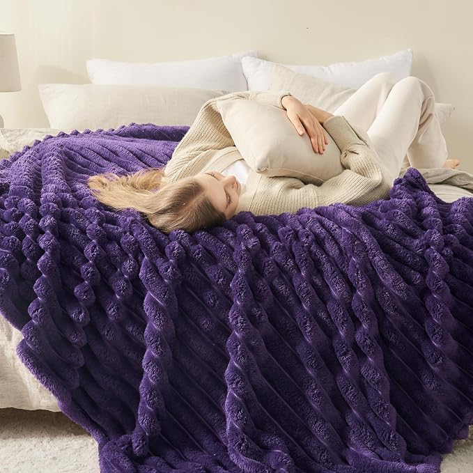 NEWCOSPLAY Fleece Ribbed Cozy Queen Blanket for Couch, Purple, 90"x90" | Premium Silky Flannel Blanket, Soft Lightweight Fluffy Throw Blanket for Bed Sofa Decor, Gift for All Season Use
