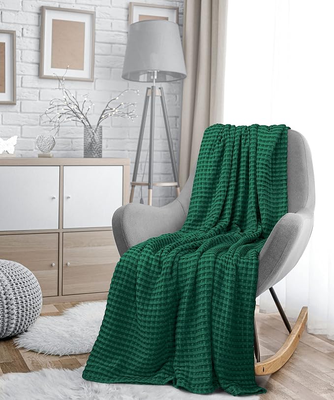 Utopia Bedding 100% Cotton Waffle Blanket Twin Forest Green, 90x72 Inch | Lightweight Breathable Cozy Summer Bed Blanket Home Decor Gift for Women and Men