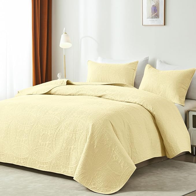 akkialla Butter Yellow Full/Queen Quilt Set,Ultrasonic Lightweight Bedspread Coverlet for Modern Minimalist Bedroom,Soft Microfiber Coin Pattern Bedding,3-Piece (1 Quilt,2 Pillow Shams)