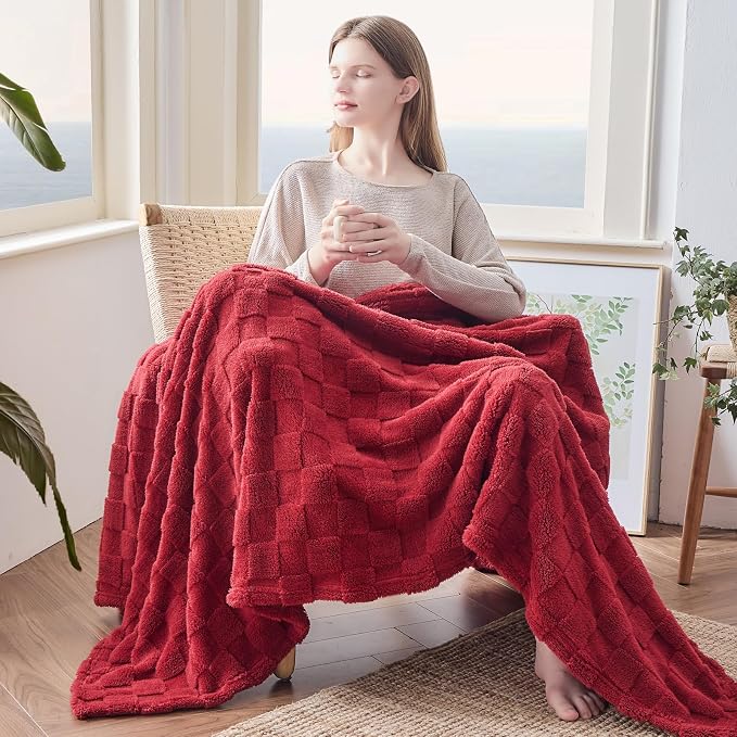 NEWCOSPLAY 3D Checkered Flannel Throw Blanket, Red Checkered, 50"x70" | Super Soft Cute Lightweight Decorative Premium Silky Fleece Blanket for Couch Sofa Bed, Gift for Women Men, All Season Use