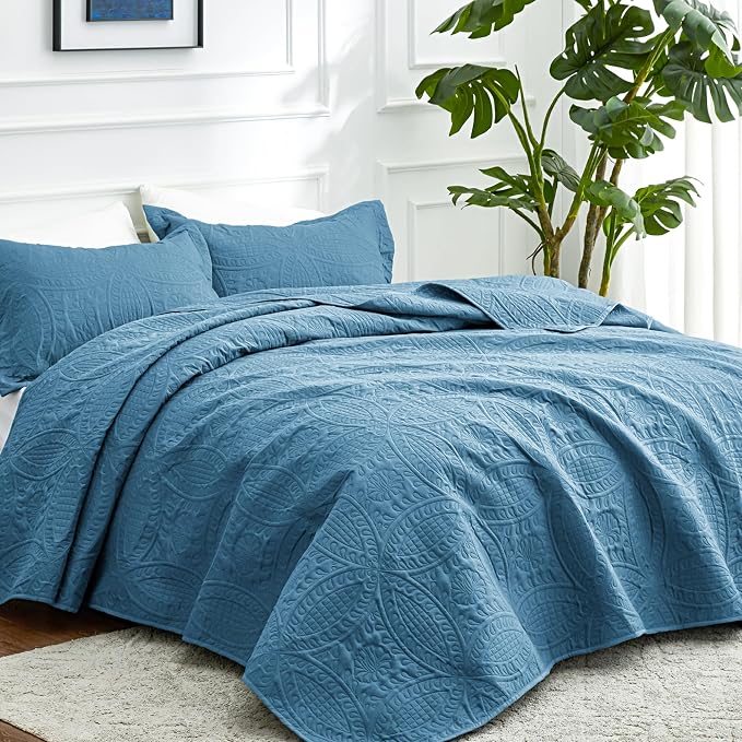 Love's cabin King Size Quilt Bedding Set Misty Blue Bedspreads - Bed Lightweight Bedspread Comforter - Coin Pattern Bedding Coverlet for All Season - 3 Pieces (1 Quilt, 2 Pillow Shams)
