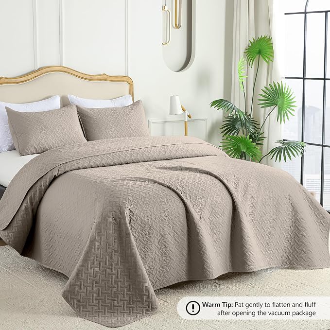 FLYMME Twin Quilt Set,Lightweight Taupe Bedspreads,Basket Weave Pattern,Ultra Soft Microfiber Bedspread Bed Coverlet 2 Pieces for All-Seasons (1 Quilt,1 Shams)