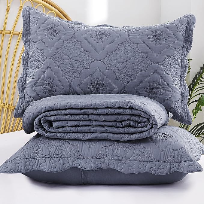 Cmfshape Oversized Floral Embroidery Quilt Set,3 Pieces Super King Quilt Bedding Set,Classic Diamond Pattern Quilt,Ultra Soft Lightweight Bedspread Coverlet for All Season(Bluish Grey,120"x128")