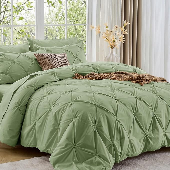 Sasttie Full Size Comforter Set, 7-Piece Bed in a Bag Double, Pintuck Bedding Set for All Season, Includes Comforter, Flat Sheet, Fitted Sheet, Pillowcases and Pillowshams, Pale Green