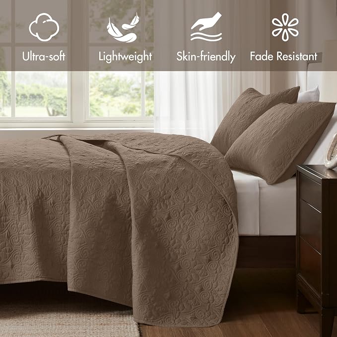 Madison Park Luxurious Cotton Damask Quilt Set, 3PC King/Cal King Bed Set | All Season, Lightweight Stitching Coverlet Bedspread Bedding Stitching with Shams, Mocha