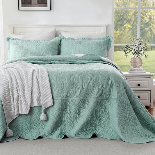 Cmfshape Oversized Floral Embroidery Quilt Set,3 Pieces Super King Quilt Bedding Set,Classic Diamond Pattern Quilt,Ultra Soft Lightweight Bedspread Coverlet for All Season(Aqua Sky,120"x128")