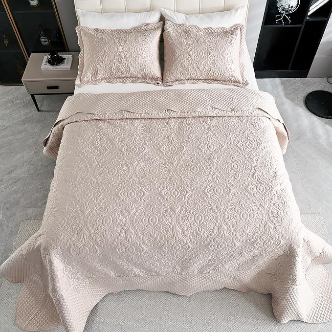 Cmfshape Floral Embroidery Quilt Set,3 Pieces King Quilt Bedding Set,Lightweight Soft Quilt Set for All Seasons,Reversible Bedspread Coverlet(Champagne,106"x96")