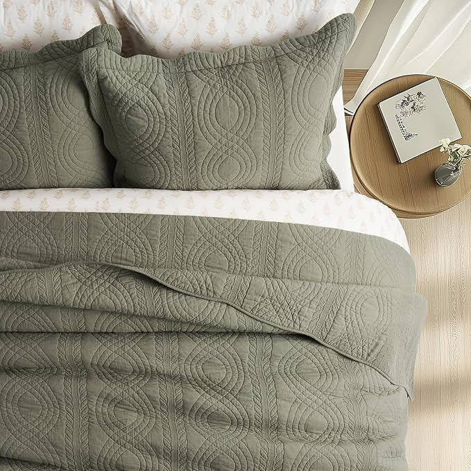 100% Cotton Scallop Quilt Set, King Size, Olive Green | Scalloped Border, Timeless Chic Aesthetic, All-Season Comfort, Perfect French Country Bedroom Decor, 3 Piece Set with 2 Shams