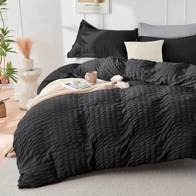 HYMOKEGE Black/Light Grey Duvet Cover Queen Size, Ultra Soft 3-Piece Seersucker Duvet Cover Set with Zipper Closure, Soft Brushed Microfiber Bedding Set with 8 Corner Ties (90"x90", 2 Pillowshams)