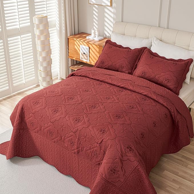 Cmfshape Floral Embroidery Quilt Set,3 Pieces King Quilt Bedding Set,Classic Diamond Pattern Quilts,Ultra Soft Lightweight Reversible Bedspread Coverlets for All Season(Burgundy,102"x90")