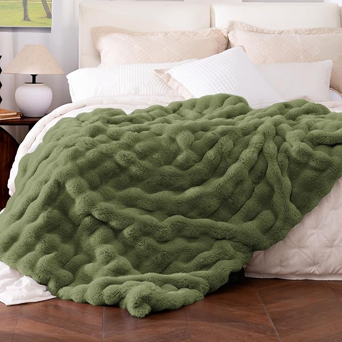 Ultra Soft Cozy Faux Fur Throw Blanket, Fuzzy Plush Thick Bubble Blanket, Oversize Luxury Fluffy Blanket for Couch, Bed, and Living Room, 60x80 Inches, Green