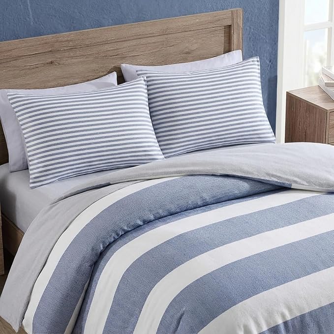 Nautica - Queen Duvet Cover Set, Cotton Reversible Bedding with Matching Shams, Mediterranean Inspired Home Decor for All Seasons (Fairwater Blue, Queen)