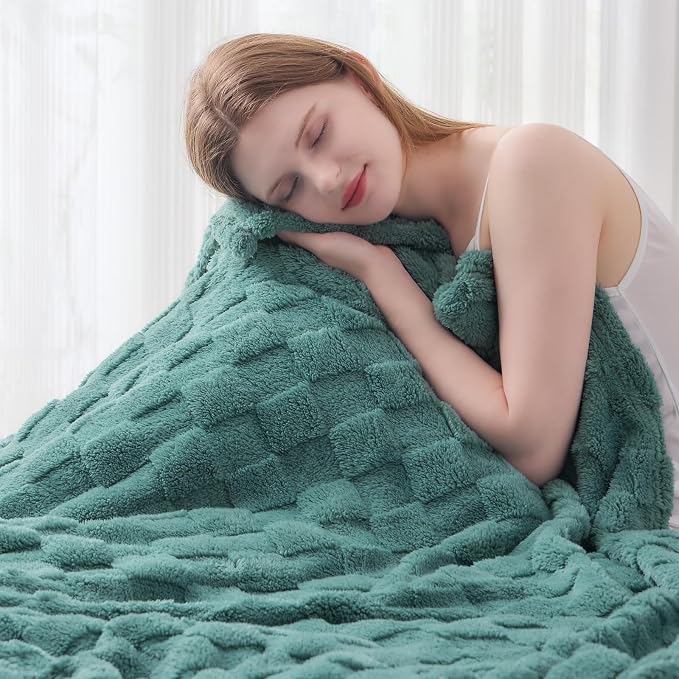 NEWCOSPLAY 3D Checkered Flannel Twin Blanket, Light Teal, 60"x80" | Super Soft Cute Lightweight Decorative Premium Silky Fleece Blanket for Couch Sofa Bed, Gift for Women Men, All Season Use