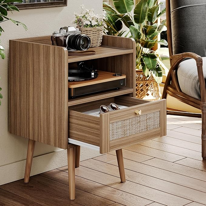 MECHYIN Night Stand Set 2, Nightstands Set of 2 with Charging Station, Rattan Side Tables with Solid Wood Legs, Boho Bedside End Table for Apartment Bedroom Dorm Small Space