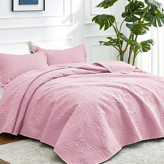 Love's cabin King Size Quilt Set Pink Bedspreads - Soft Bed Summer Lightweight Bedspread Comforter - Modern Style Coin Pattern Coverlet for All Season - 3 Pieces (1 Quilt, 2 Pillow Shams)