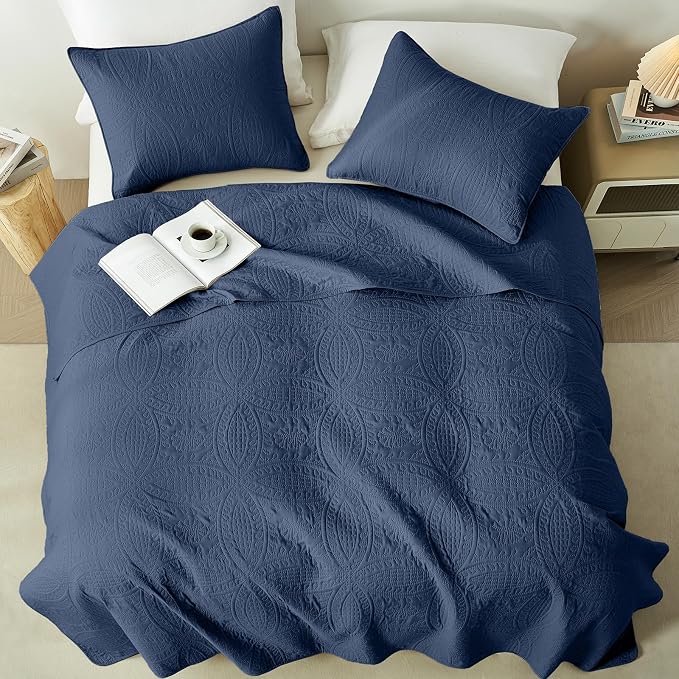akkialla Navy King/Cal King Quilt Set, Ultrasonic Lightweight Bedspread Coverlet for Modern Minimalist Bedroom, Soft Microfiber Coin Pattern Bedding, 3-Piece (1 Quilt, 2 Pillow Shams) | Breathable fabric