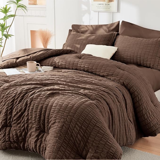 HYMOKEGE Dark Brown Queen Comforter Set Seersucker 7 Pieces, All Season Luxury Bed in a Bag Queen for Bedroom, Bedding Set with Comforter, Sheets, Pillowcases & Shams