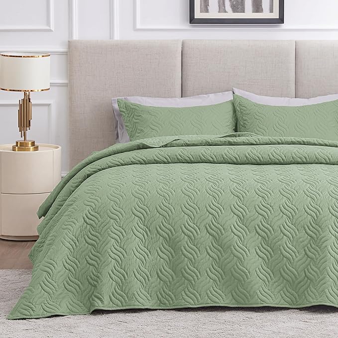 Love's cabin King Size Quilt Bedding Set Sage Bedspreads - Bed Summer Lightweight Bedspread Comforter - Wave Pattern Bedding Coverlet for All Season - 3 Pieces (1 Quilt, 2 Pillow Shams)