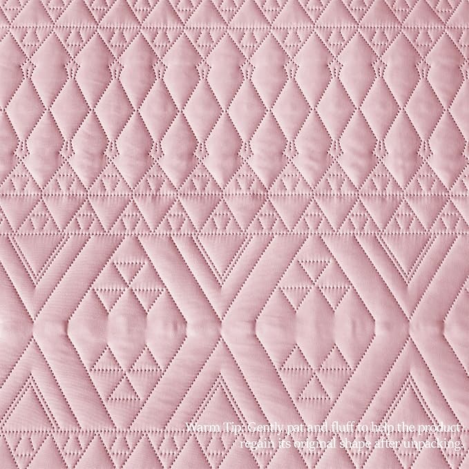 akkialla King/Cal King Quilt Set, Pink Lightweight Microfiber Bedspread Coverlet, Boho Geometric Pattern, Soft All-Season Bedding, 3-Piece (1 Quilt, 2 Pillow Shams)