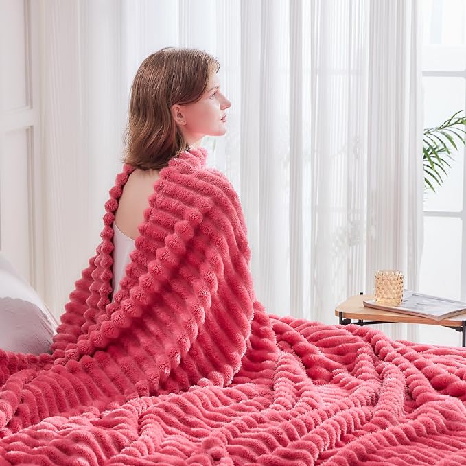 NEWCOSPLAY Fleece Ribbed Cozy Twin Blanket for Couch, Coral Pink, 60"x80" | Premium Silky Flannel Blanket, Soft Lightweight Fluffy Throw Blanket for Bed Sofa Decor, Gift for All Season Use