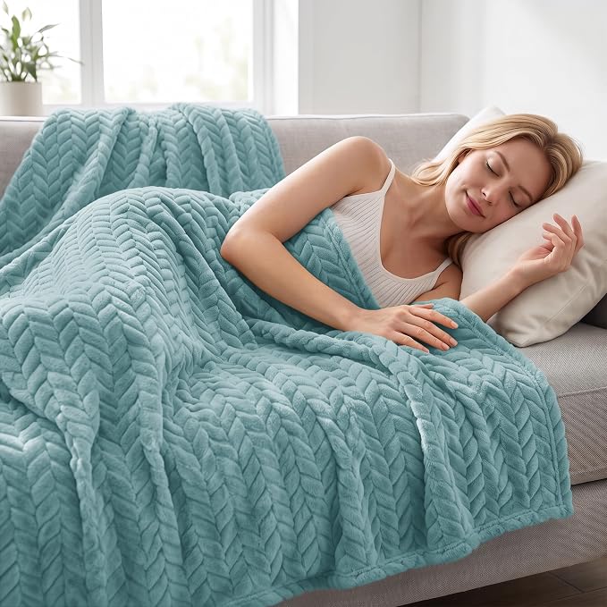 Exclusivo Mezcla Soft Fleece Bed Blanket King Size, 90”x104”, Celadon | Cozy Fluffy Lightweight Blankets for Summer, Decorative Plush Flannel Throws for Living Room, Bedroom with Leaves Pattern