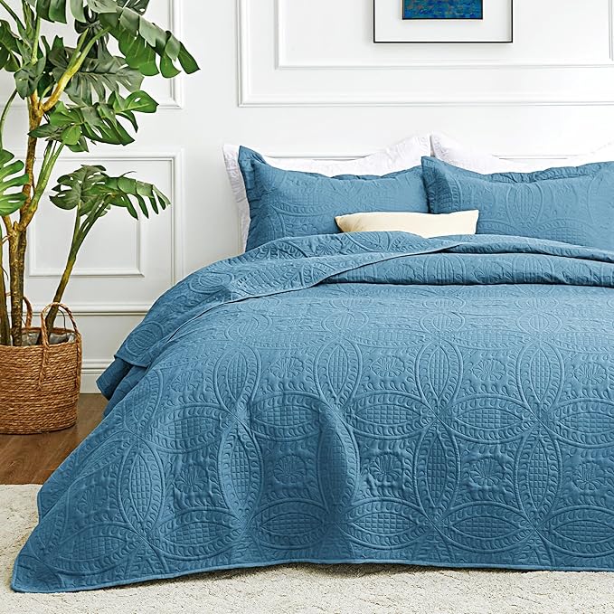 Love's cabin Quilts for Full Bed Misty Blue Bedspreads Bedding Set - Lightweight Bedspread Comforter - Coin Pattern Bedding Coverlet for All Season - 3 Pieces (1 Quilt, 2 Pillow Shams)